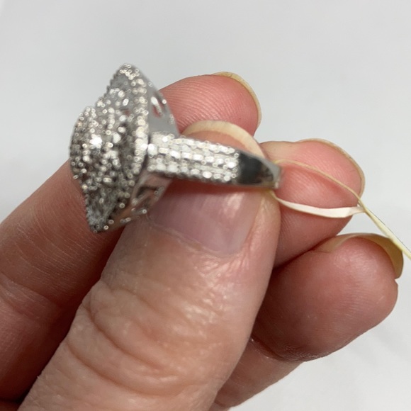 Karis collection Round Diamonds cluster w/Platinum over Bond Brass ring J-27 - Picture 5 of 8